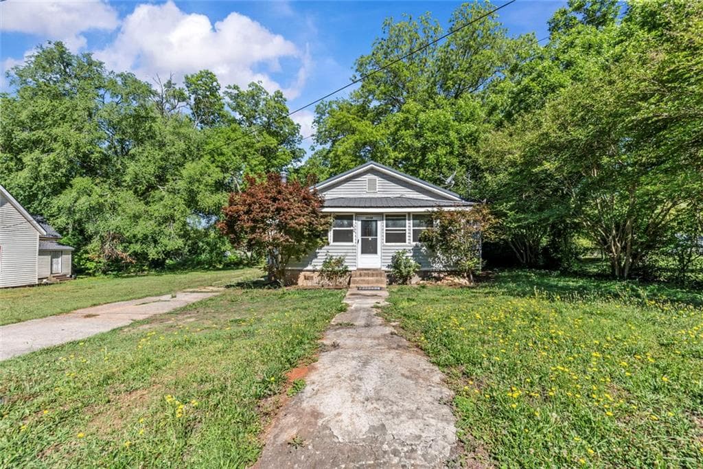 4 bedroom, 2 bathroom, 2,048 sq ft single family residence sold at 108 Hilliard Street, Union Point, GA 30669