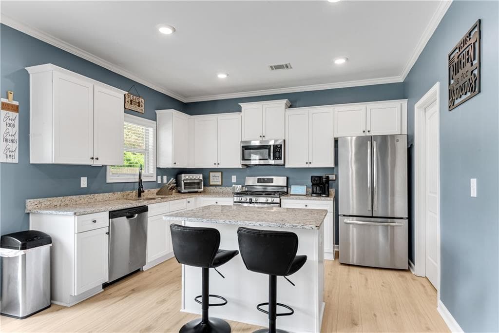 4 bedroom, 3 bathroom, 2,314 sq ft single family residence for sale at 533 Evergreen Way, Jefferson, GA 30549 — photo 8