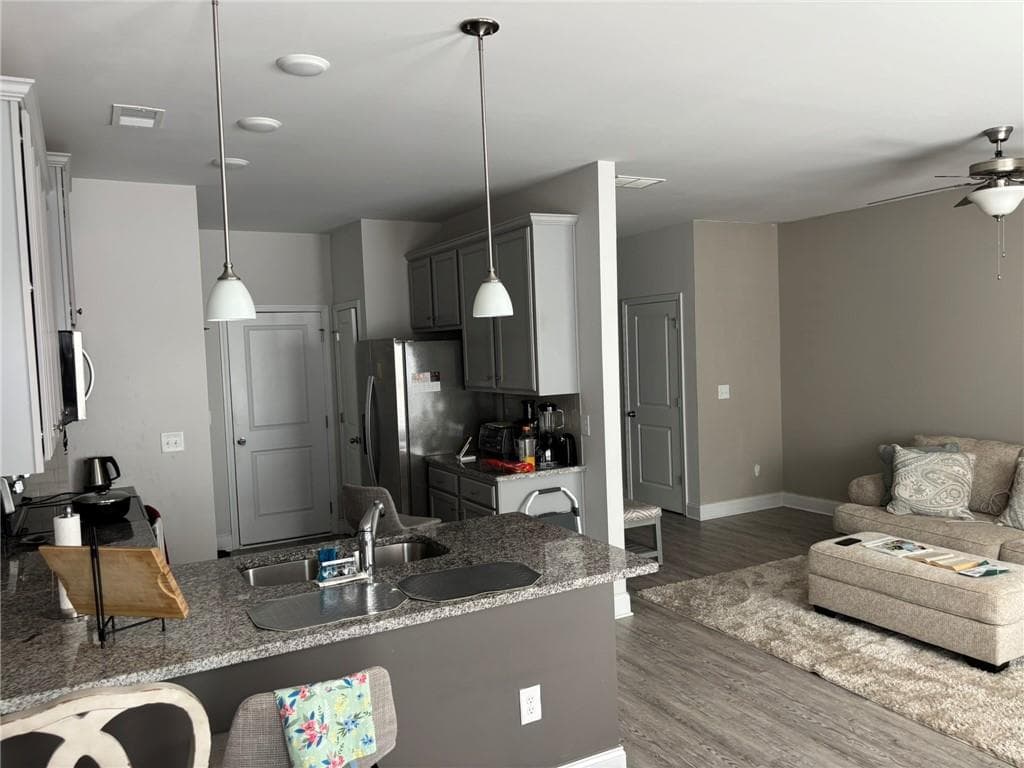 3 bedroom, 3 bathroom, 1,636 sq ft townhouse for sale at 11208 Benton Loop, Covington, GA 30014 — photo 6