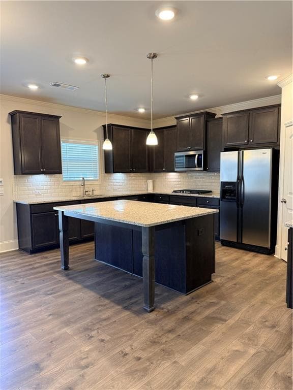 6 bedroom, 4 bathroom, 4,177 sq ft single family residence for sale at 630 Garnet Drive, Acworth, GA 30101 — photo 2