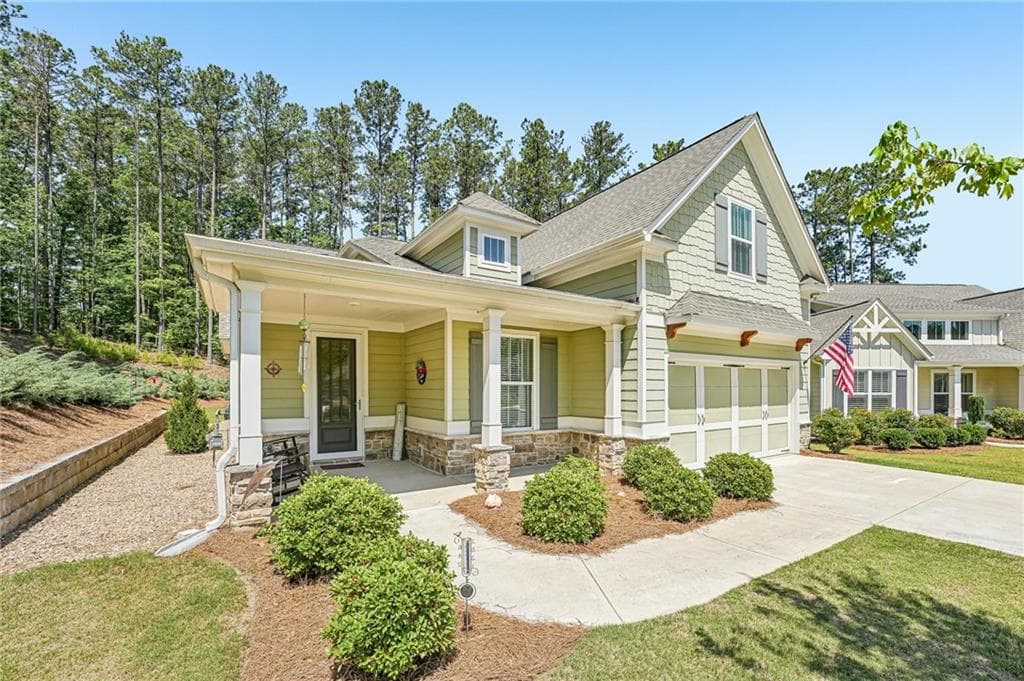 3 bedroom, 2 bathroom, 1,989 sq ft single family residence under contract at 80 Alderberry Court, Dallas, GA 30132 — photo 2