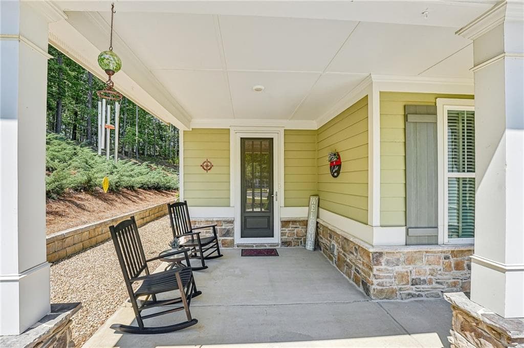 3 bedroom, 2 bathroom, 1,989 sq ft single family residence under contract at 80 Alderberry Court, Dallas, GA 30132 — photo 3