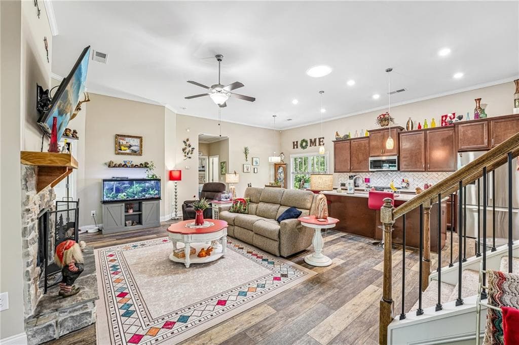 3 bedroom, 2 bathroom, 1,989 sq ft single family residence under contract at 80 Alderberry Court, Dallas, GA 30132 — photo 9