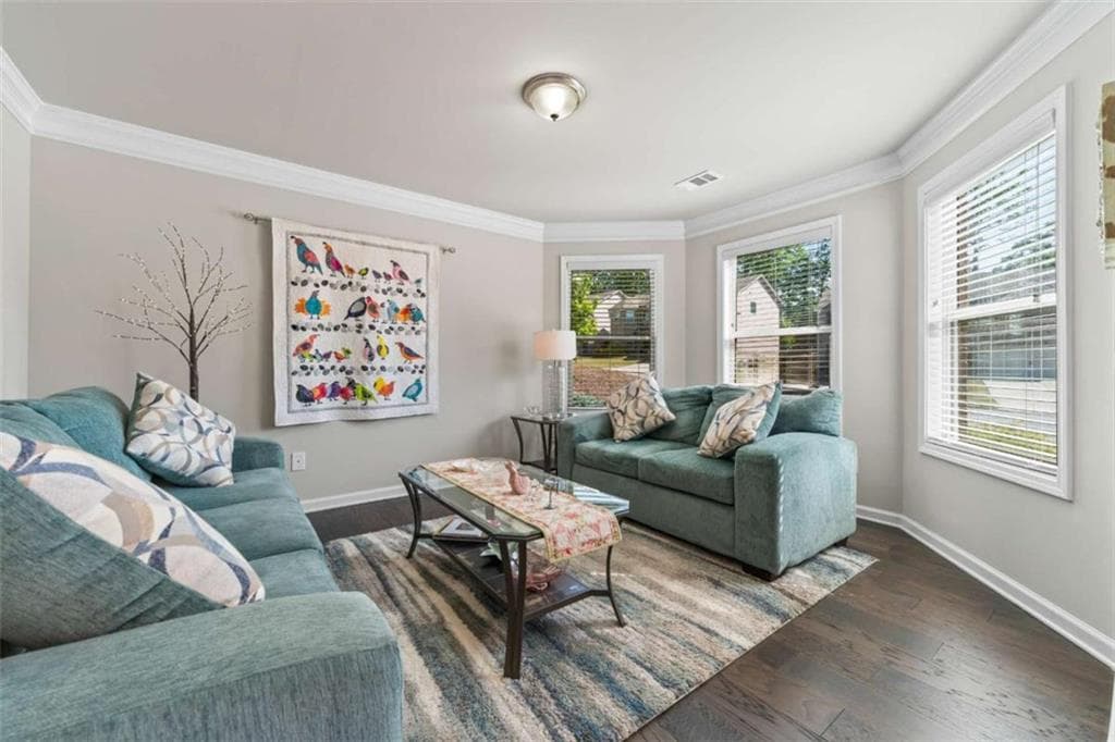 5 bedroom, 3 bathroom, 3,000 sq ft single family residence for sale at 6024 Park Bay Court, Flowery Branch, GA 30542 — photo 6