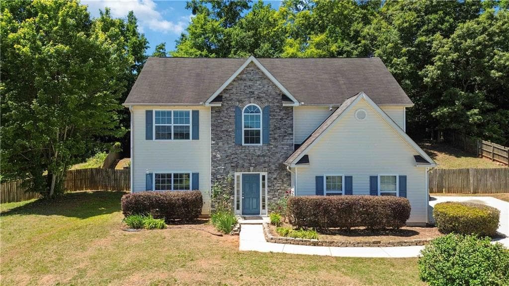 4 bedroom, 3 bathroom, 2,395 sq ft single family residence under contract at 117 RENDITION Drive, Mcdonough, GA 30253 — photo 3
