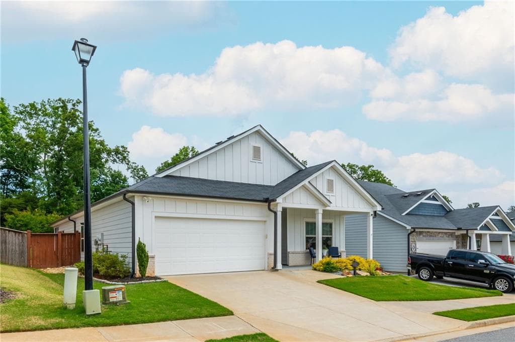 4 bedroom, 3 bathroom, 2,000 sq ft single family residence for sale at 631 Valdosta Drive, Canton, GA 30114 — photo 3