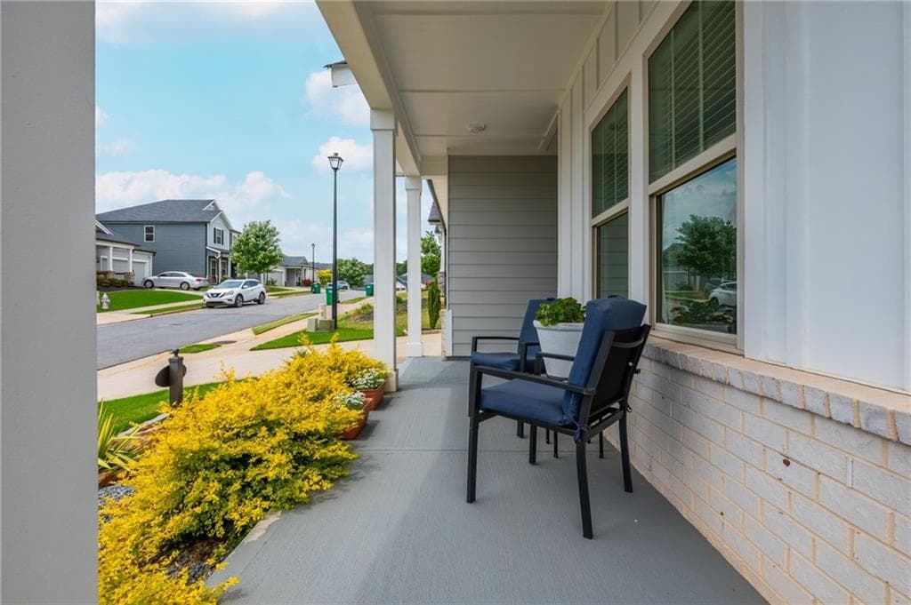 4 bedroom, 3 bathroom, 2,000 sq ft single family residence for sale at 631 Valdosta Drive, Canton, GA 30114 — photo 6