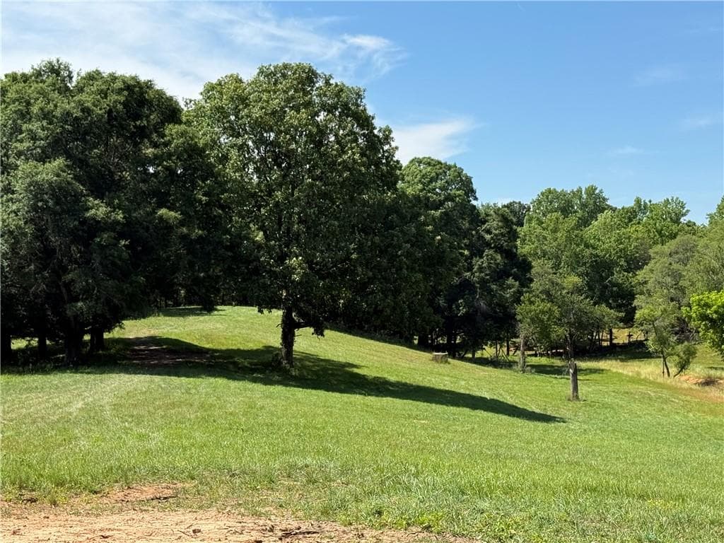 3 bedroom, 2 bathroom, 1,680 sq ft single family residence for sale at 603 Wall Bridge Road, Clarkesville, GA 30523 — photo 2