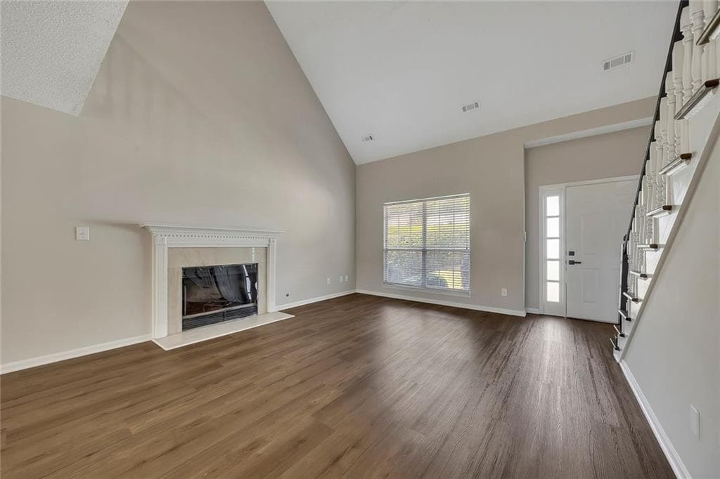 4 bedroom, 3 bathroom, 2,677 sq ft single family residence for sale at 4704 Vineyard Court, Smyrna, GA 30082 — photo 4