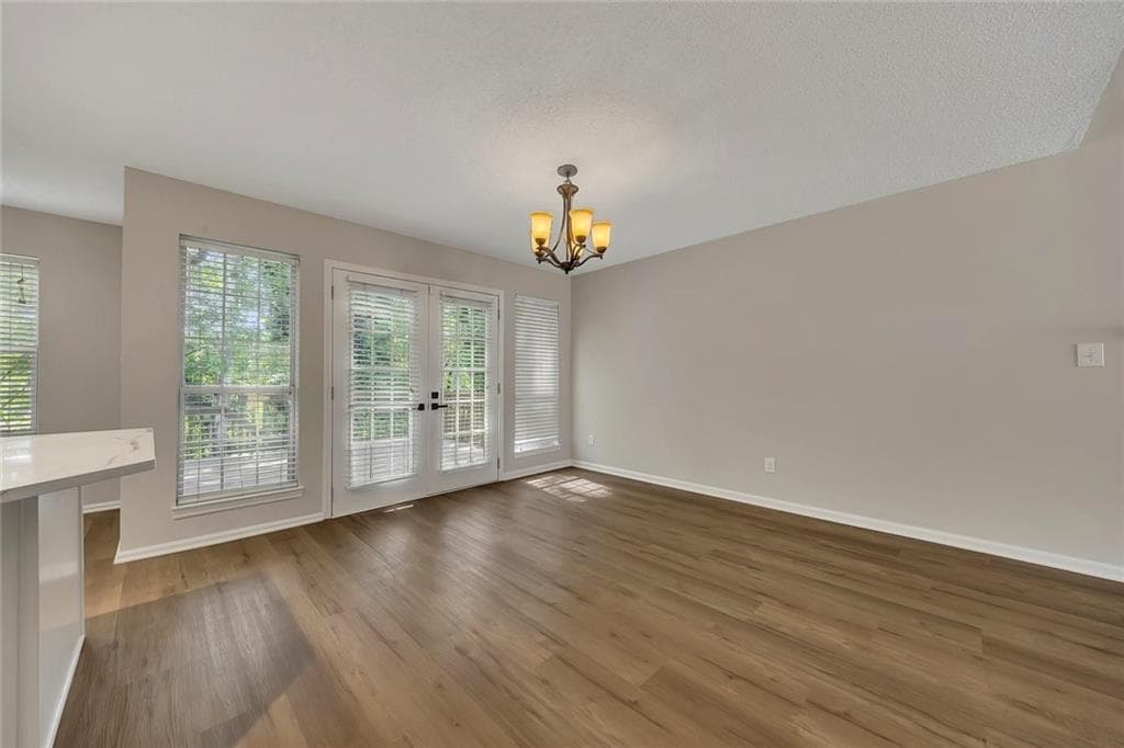 4 bedroom, 3 bathroom, 2,677 sq ft single family residence for sale at 4704 Vineyard Court, Smyrna, GA 30082 — photo 5