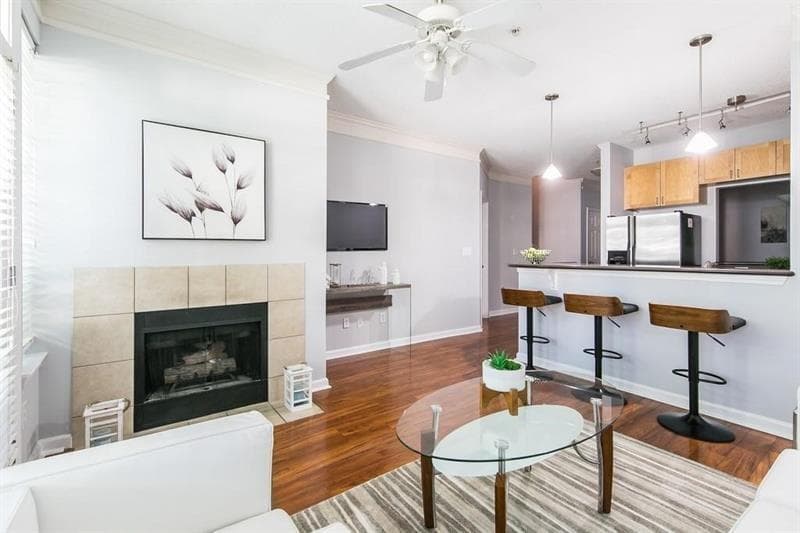 3 bedroom, 3 bathroom, 1,500 sq ft condominium for sale at 401 16th Street 1378, Atlanta, GA 30363 — photo 2