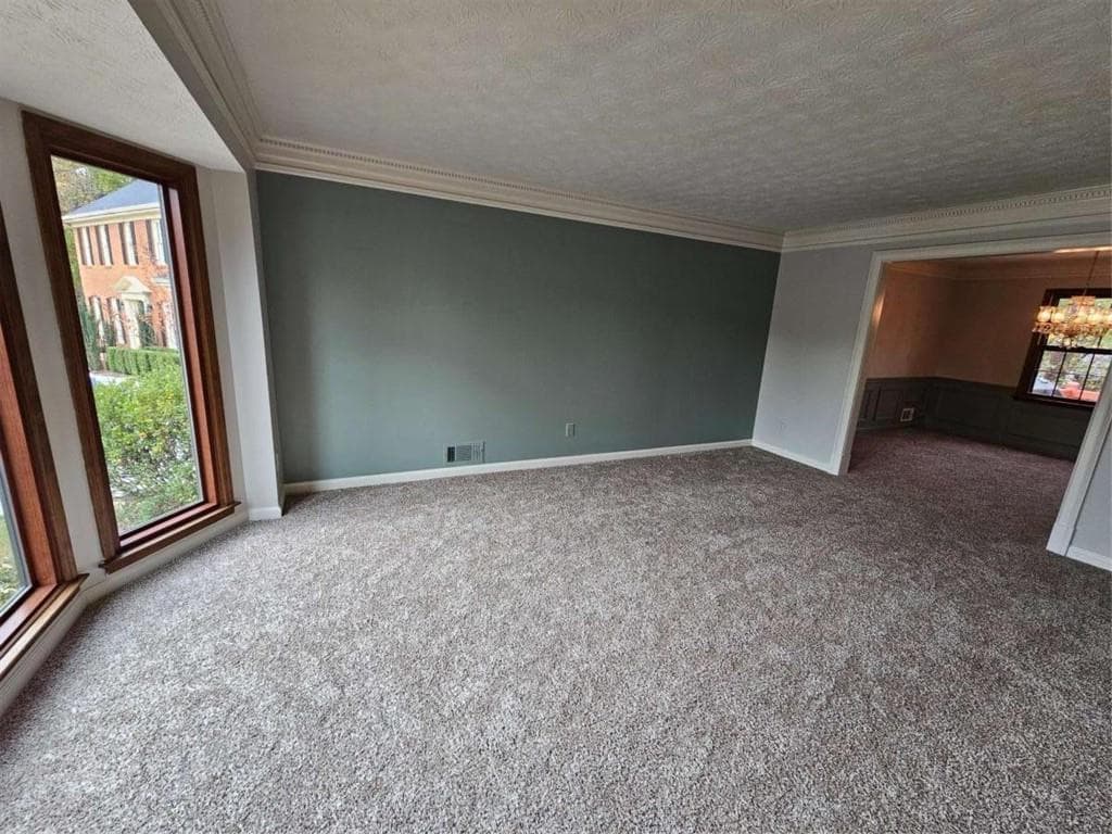 4 bedroom, 3 bathroom, 4,645 sq ft single family residence for rent at 5525 Wedgewood Court, Lilburn, GA 30047 for $2,900 a month — photo 3