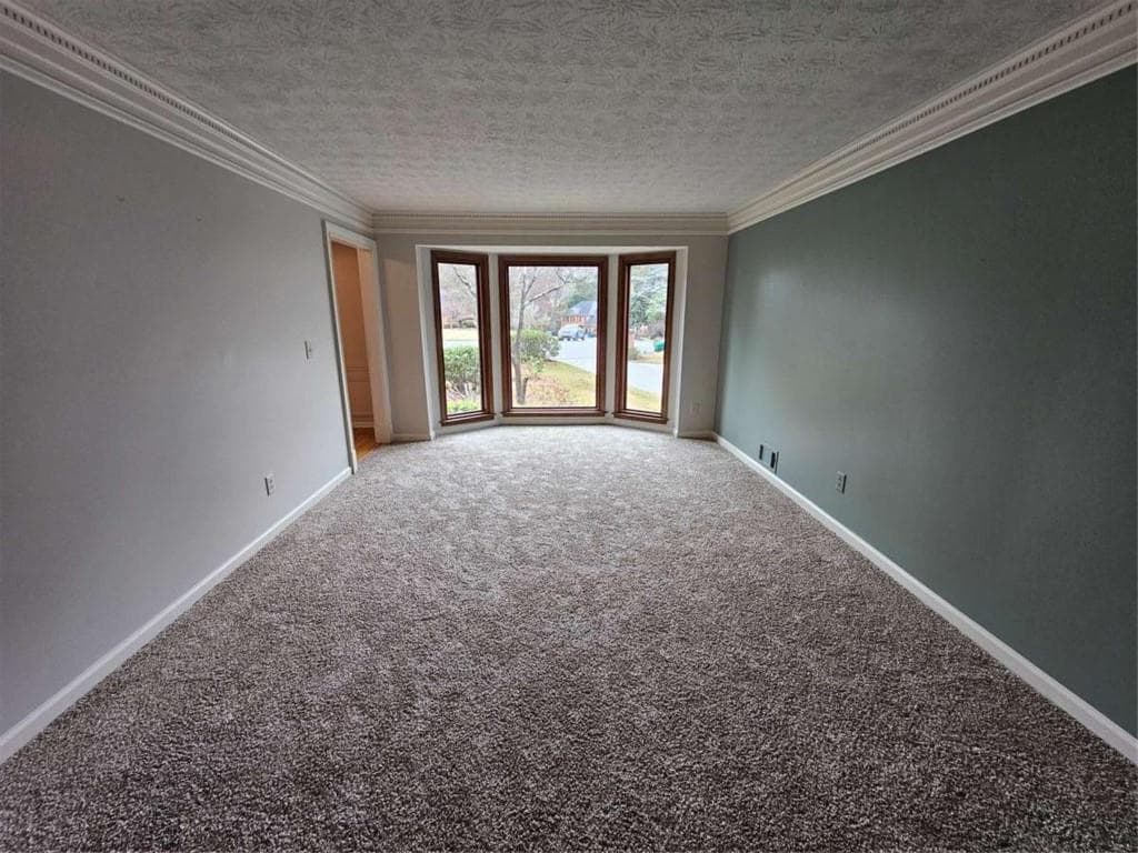 4 bedroom, 3 bathroom, 4,645 sq ft single family residence for rent at 5525 Wedgewood Court, Lilburn, GA 30047 for $2,900 a month — photo 4