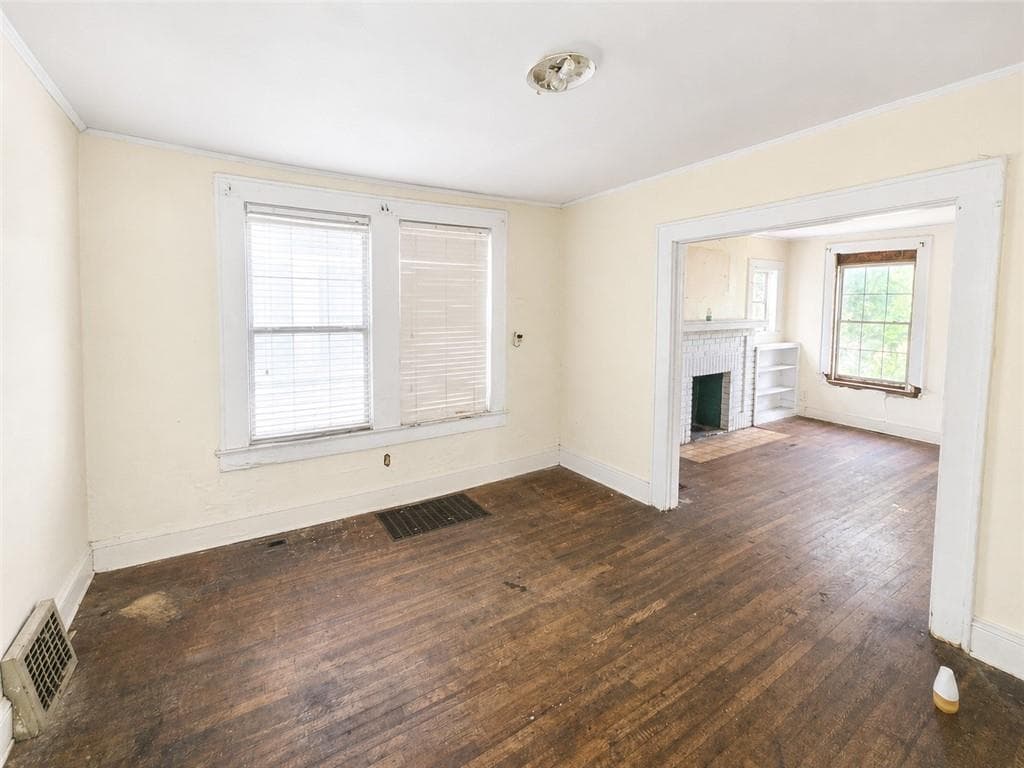 2 bedroom, 1 bathroom, 1,106 sq ft single family residence under contract at 201 Atlanta Avenue, Atlanta, GA 30315 — photo 4