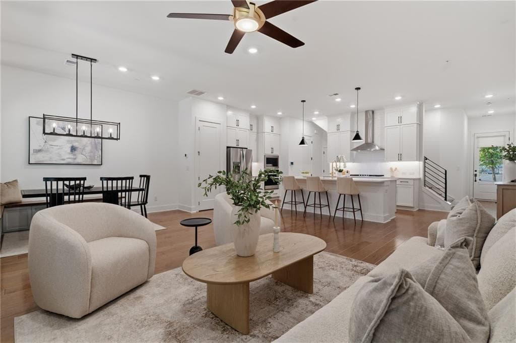 3 bedroom, 4 bathroom, 2,685 sq ft townhouse under contract at 1040 Harper Drive, Roswell, GA 30076 — photo 5