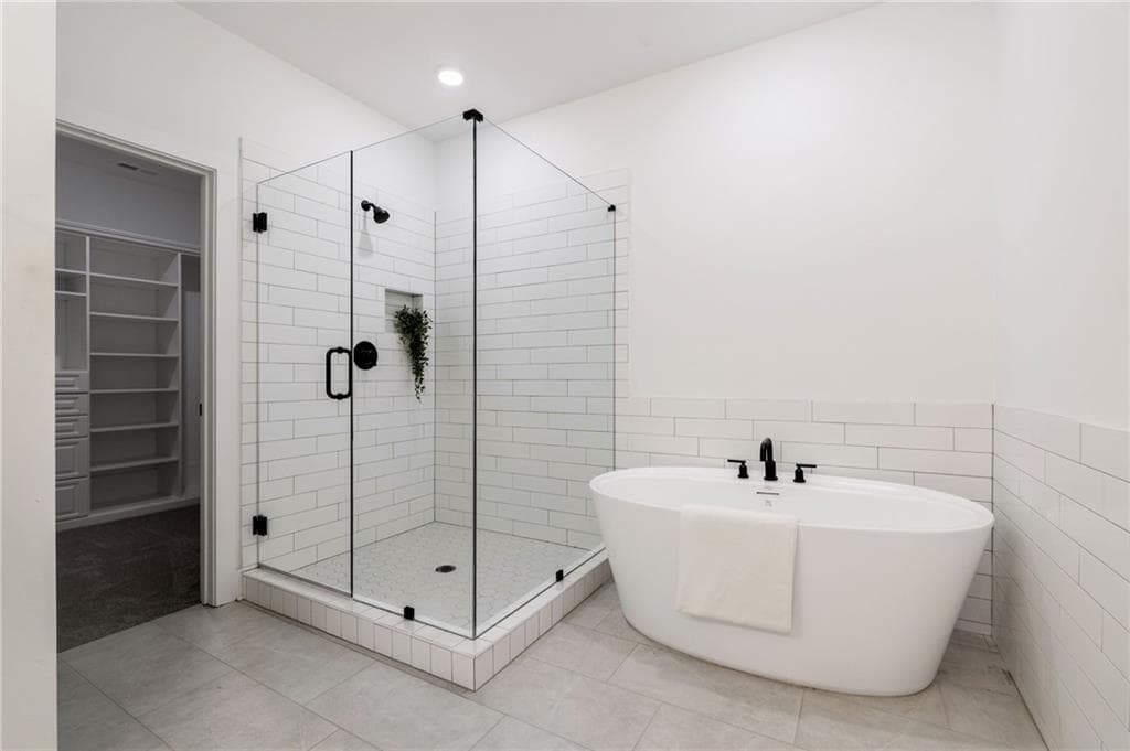 3 bedroom, 4 bathroom, 2,685 sq ft townhouse under contract at 1040 Harper Drive, Roswell, GA 30076 — photo 7
