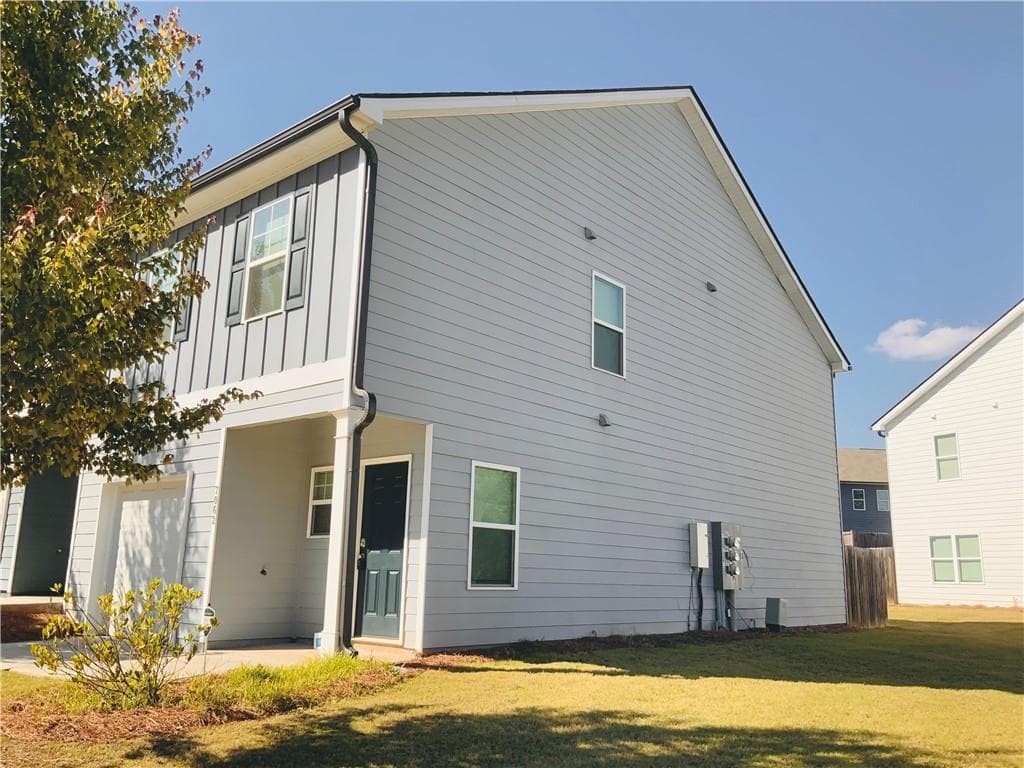 3 bedroom, 3 bathroom townhouse for rent at 7062 Mimosa Bluff, Lithonia, GA 30038 for $1,950 a month