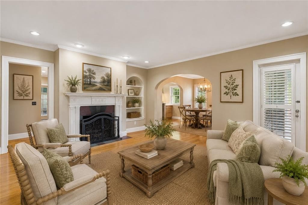 2 bedroom, 2 bathroom single family residence under contract at 1547 Johnson Road, Atlanta, GA 30306 — photo 9