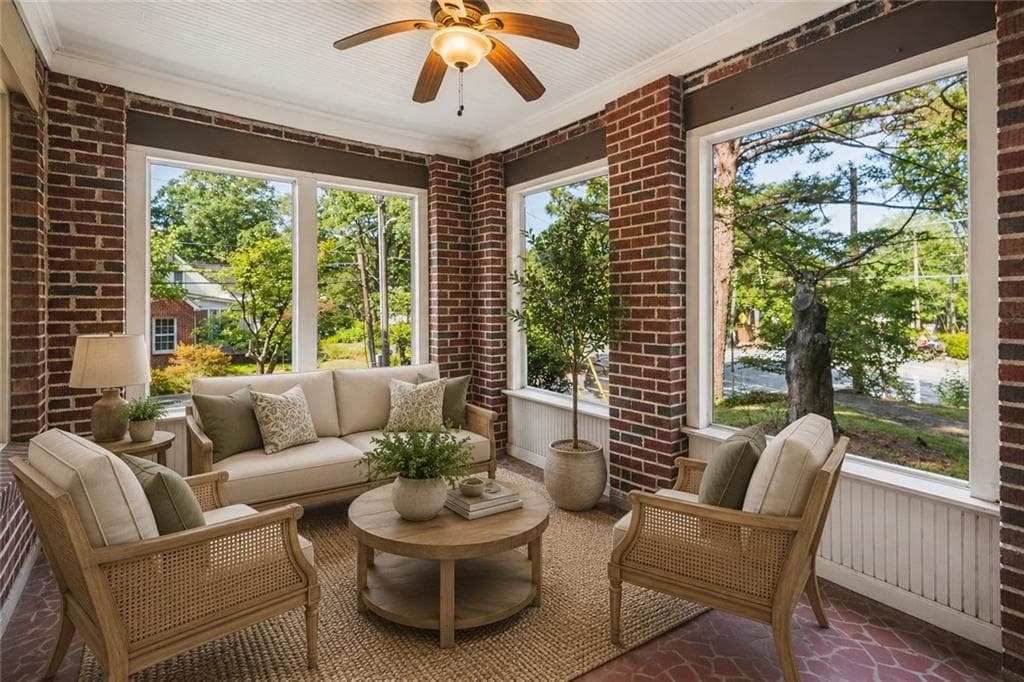 2 bedroom, 2 bathroom single family residence under contract at 1547 Johnson Road, Atlanta, GA 30306 — photo 2