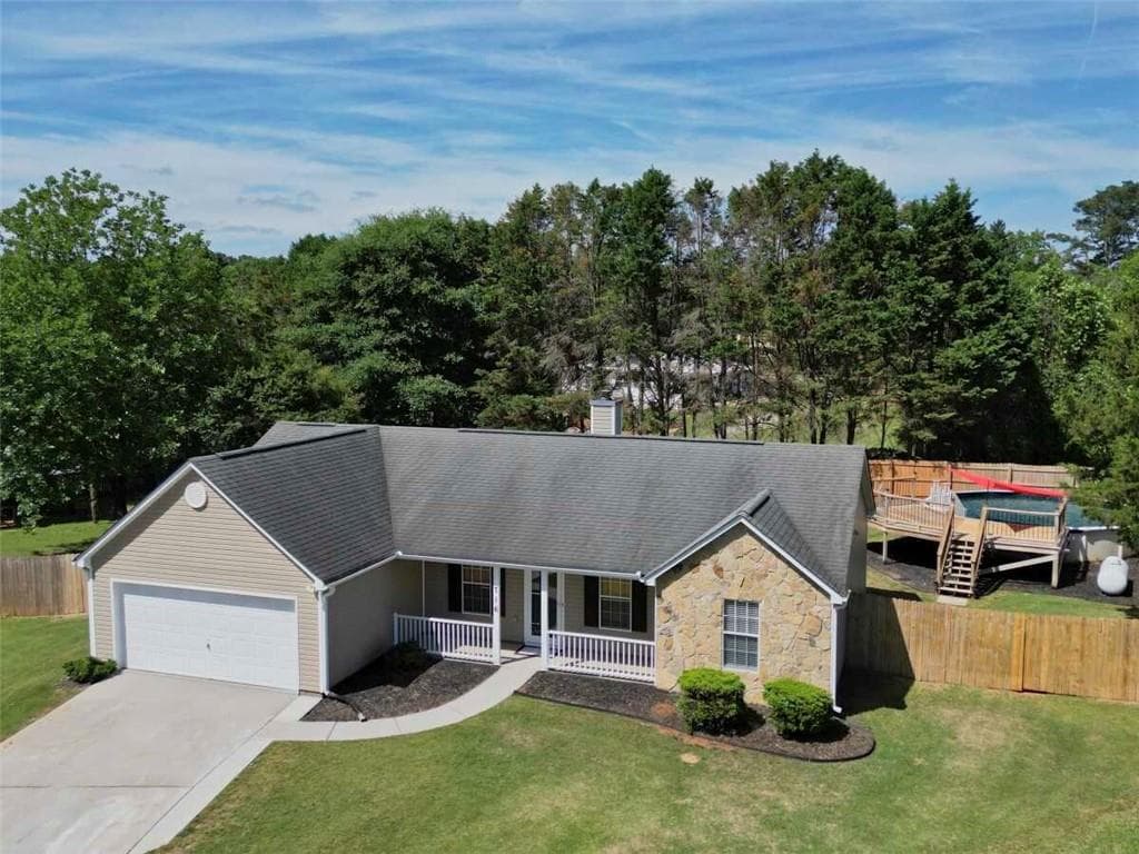 3 bedroom, 2 bathroom, 1,322 sq ft single family residence sold at 716 Buckingham Court, Monroe, GA 30656
