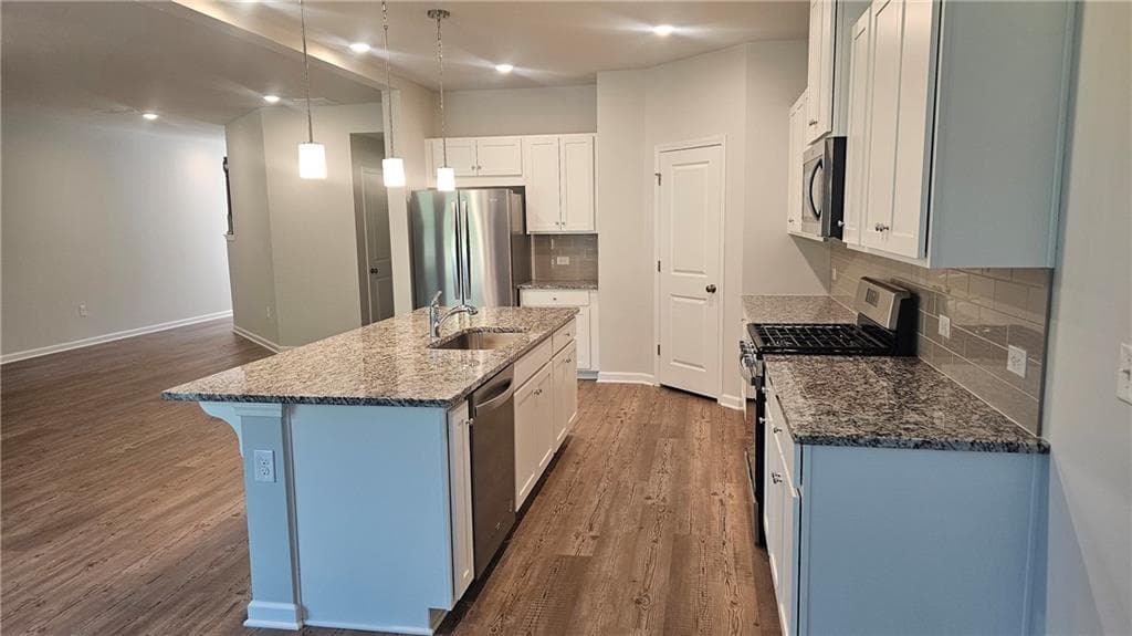 4 bedroom, 3 bathroom, 2,586 sq ft single family residence for sale at 104 Green Love Lane, Grayson, GA 30017 — photo 9