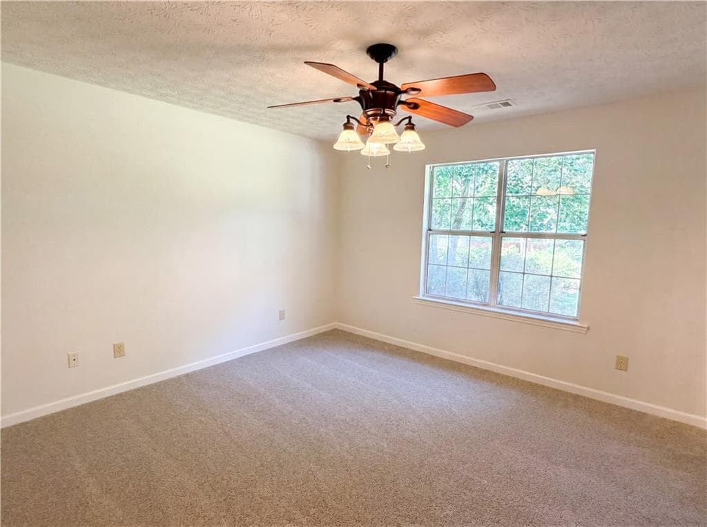3 bedroom, 2 bathroom, 1,388 sq ft single family residence under contract at 90 Rolling Ridge Drive, Covington, GA 30016 — photo 10