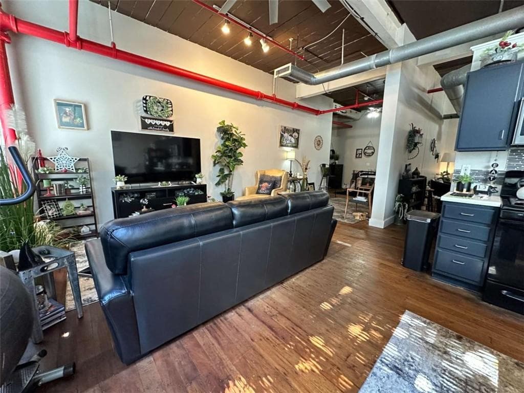 2 bedroom, 1 bathroom, 1,124 sq ft condominium for sale at 301 Bradley Street APT A206, Carrollton, GA 30117 — photo 3