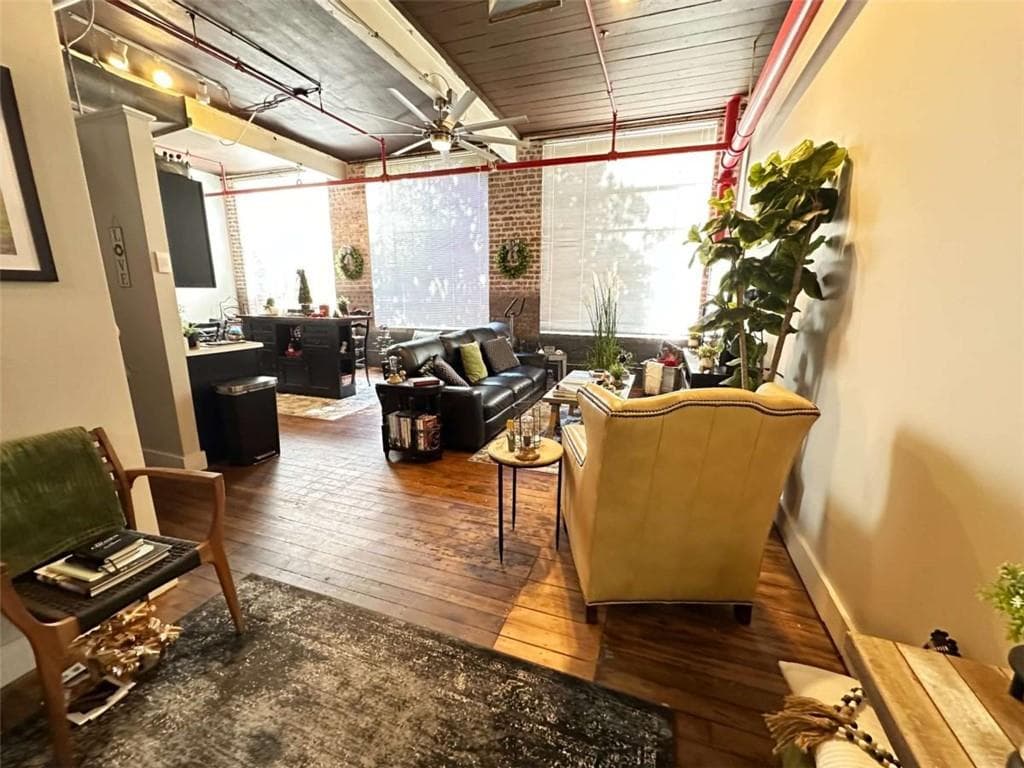2 bedroom, 1 bathroom, 1,124 sq ft condominium for sale at 301 Bradley Street APT A206, Carrollton, GA 30117 — photo 4