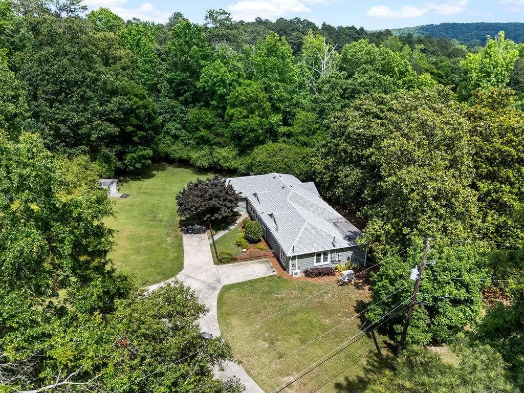 4 bedroom, 3 bathroom, 2,667 sq ft single family residence for sale at 76 Shadow Lane, Rome, GA 30165 — photo 4