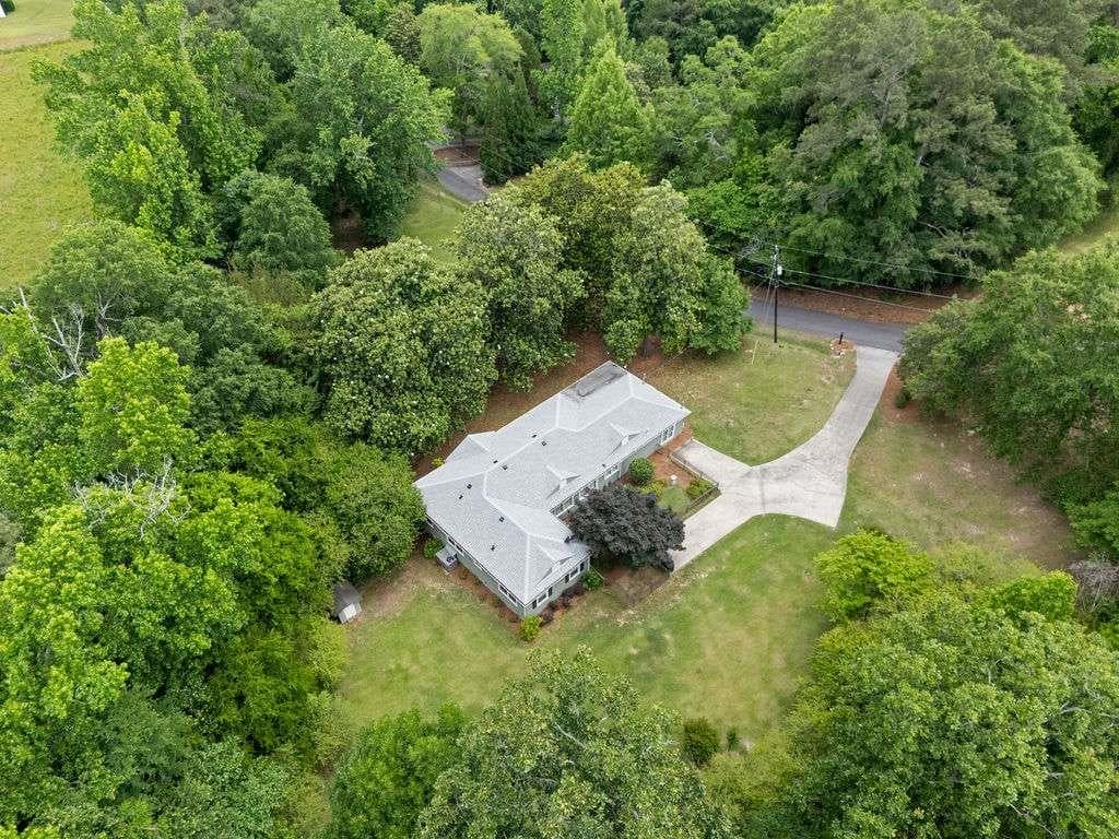 4 bedroom, 3 bathroom, 2,667 sq ft single family residence for sale at 76 Shadow Lane, Rome, GA 30165 — photo 5