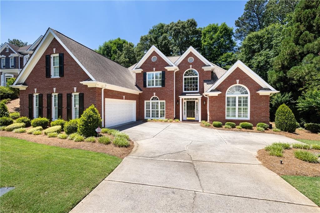 4 bedroom, 3 bathroom, 2,561 sq ft single family residence for sale at 2975 Towne Village Drive, Duluth, GA 30097 — photo 2