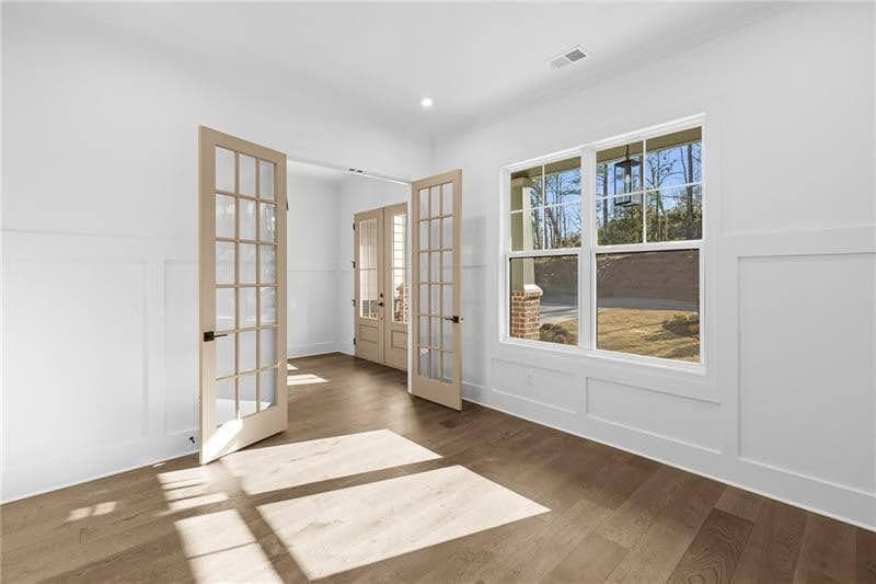 4 bedroom, 5 bathroom, 3,034 sq ft single family residence under contract at 5587 Meadowstone Walk, Kennesaw, GA 30152 — photo 5