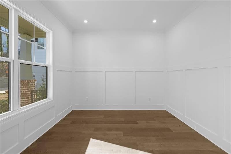 4 bedroom, 5 bathroom, 3,034 sq ft single family residence under contract at 5587 Meadowstone Walk, Kennesaw, GA 30152 — photo 6