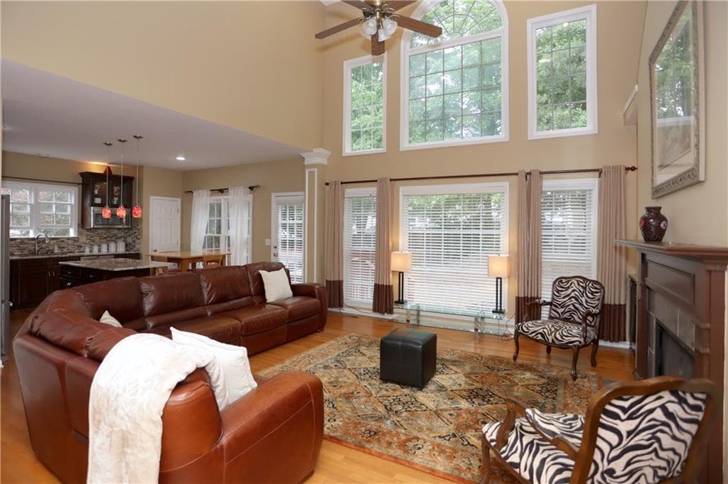 4 bedroom, 4 bathroom, 4,651 sq ft single family residence for sale at 6025 Dumont Trace, Roswell, GA 30075 — photo 4