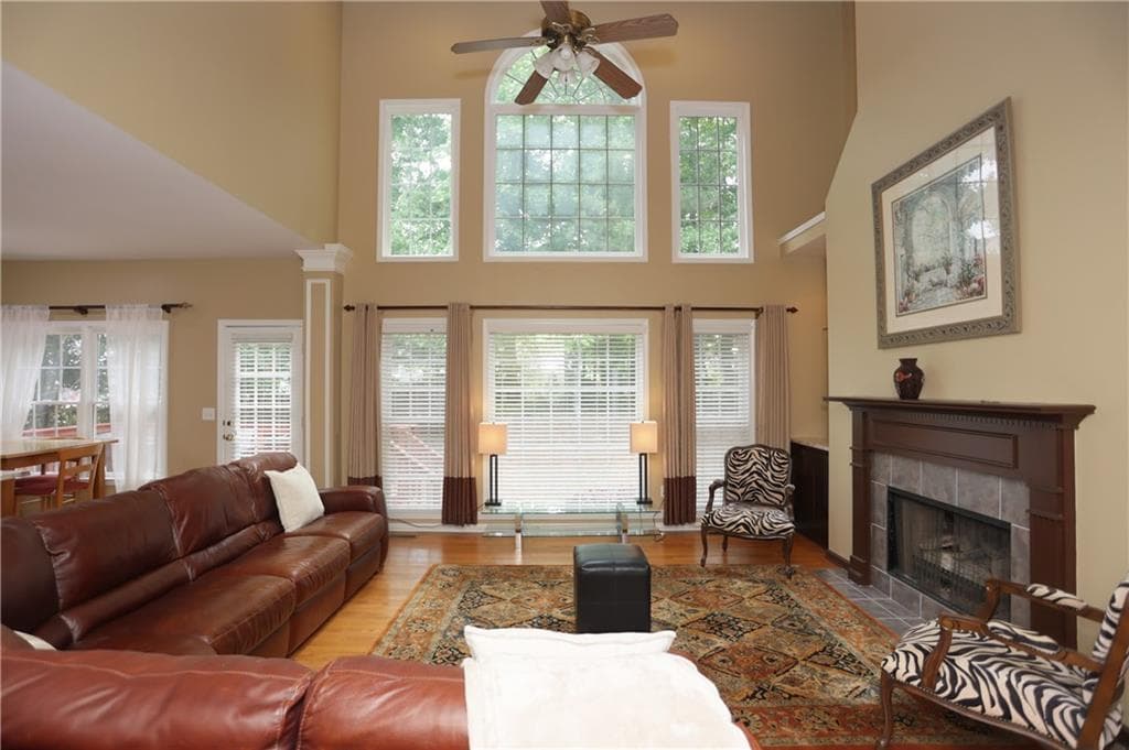 4 bedroom, 4 bathroom, 4,651 sq ft single family residence for sale at 6025 Dumont Trace, Roswell, GA 30075 — photo 8