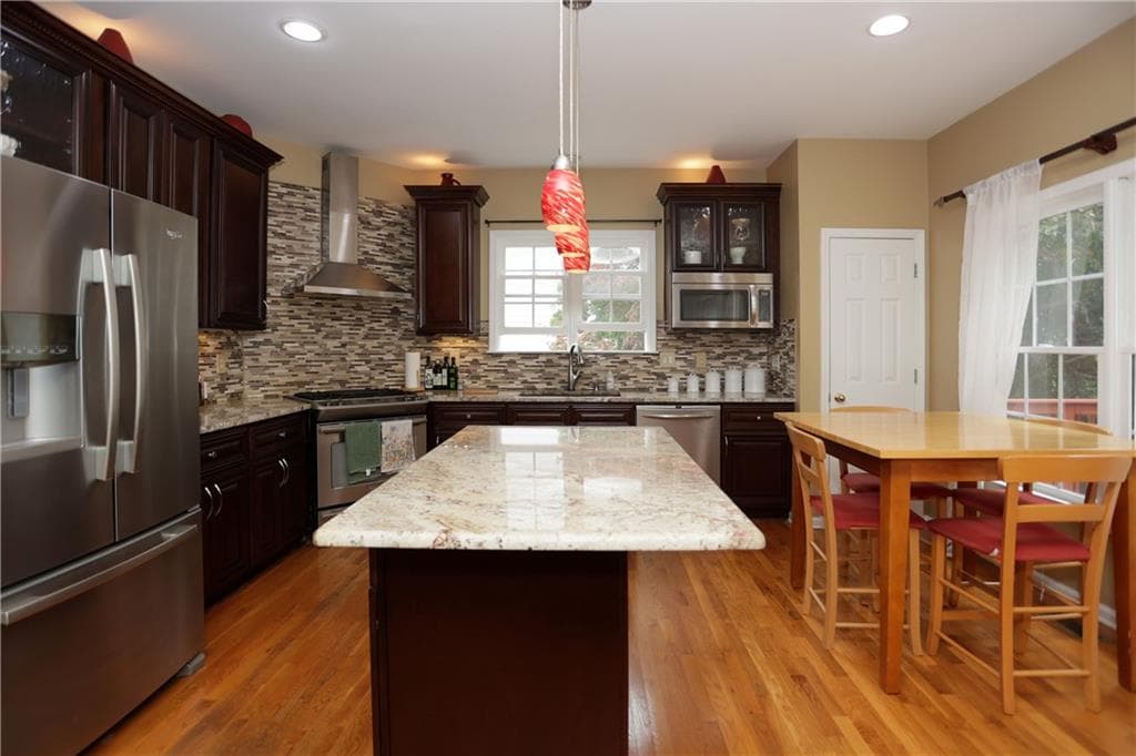 4 bedroom, 4 bathroom, 4,651 sq ft single family residence for sale at 6025 Dumont Trace, Roswell, GA 30075 — photo 9