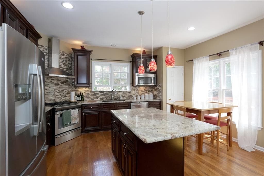 4 bedroom, 4 bathroom, 4,651 sq ft single family residence for sale at 6025 Dumont Trace, Roswell, GA 30075 — photo 10