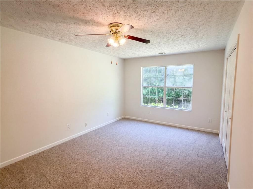 3 bedroom, 2 bathroom, 1,297 sq ft single family residence for sale at 202 Bluff Court, Jackson, GA 30233 — photo 9