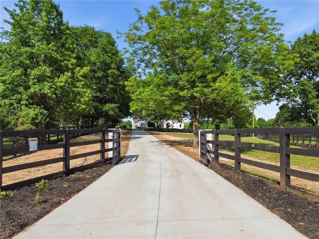 7 bedroom, 7 bathroom, 7,817 sq ft single family residence for sale at 494 Johnson Brady Road, Canton, GA 30115 — photo 5