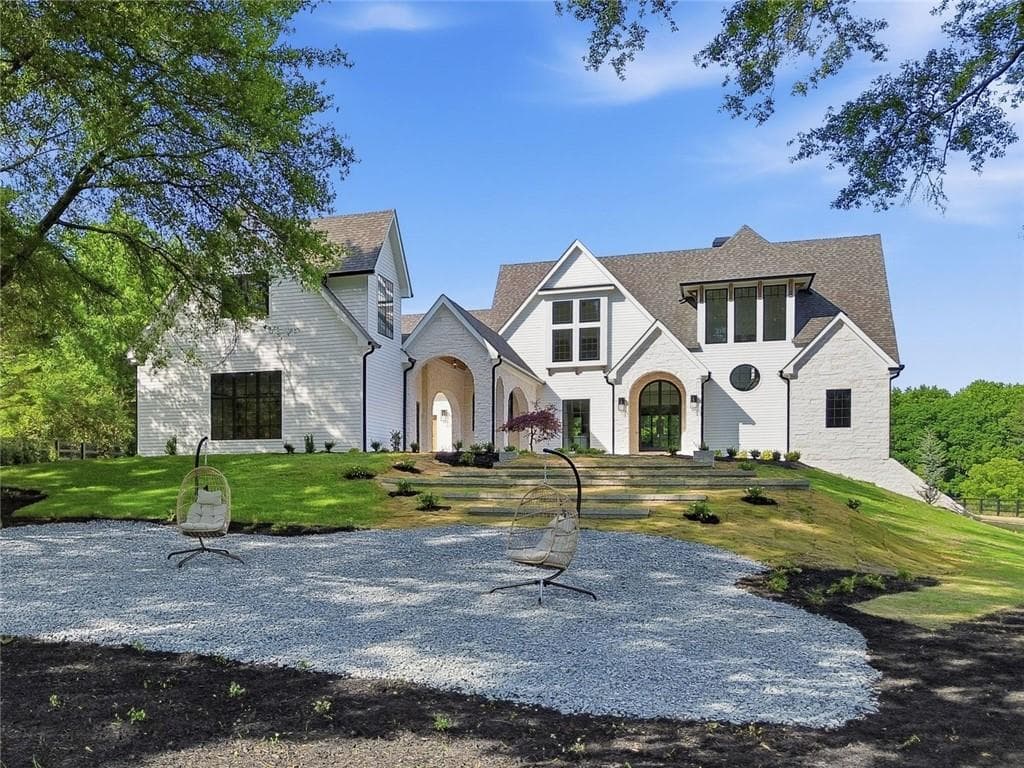 7 bedroom, 7 bathroom, 7,817 sq ft single family residence for sale at 494 Johnson Brady Road, Canton, GA 30115 — photo 6