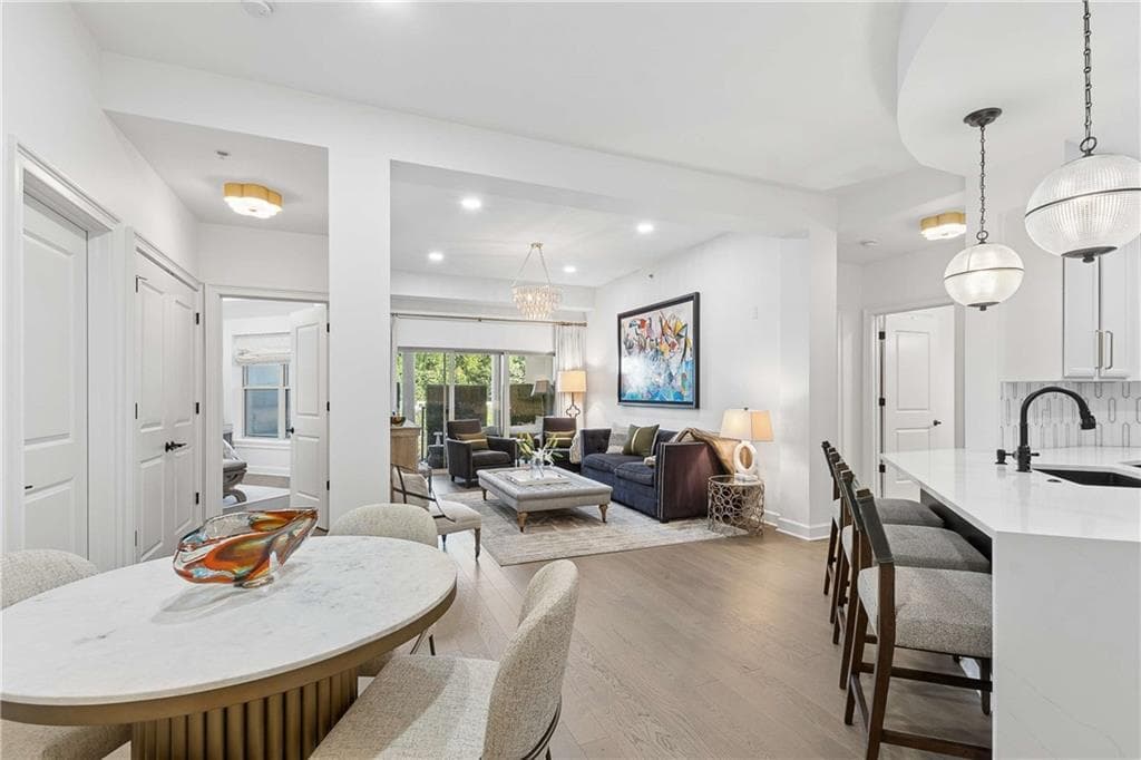 2 bedroom, 2 bathroom, 1,310 sq ft condominium for sale at 200 River Vista Drive 727, Sandy Springs, GA 30339 — photo 5