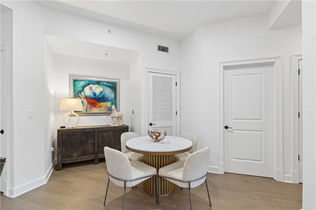 2 bedroom, 2 bathroom, 1,310 sq ft condominium for sale at 200 River Vista Drive 727, Sandy Springs, GA 30339 — photo 6