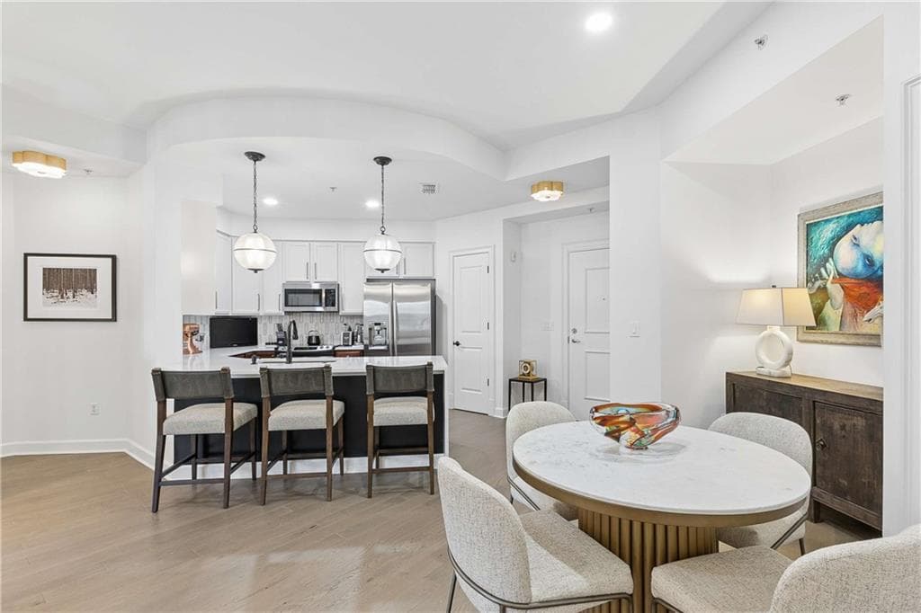 2 bedroom, 2 bathroom, 1,310 sq ft condominium for sale at 200 River Vista Drive 727, Sandy Springs, GA 30339 — photo 7