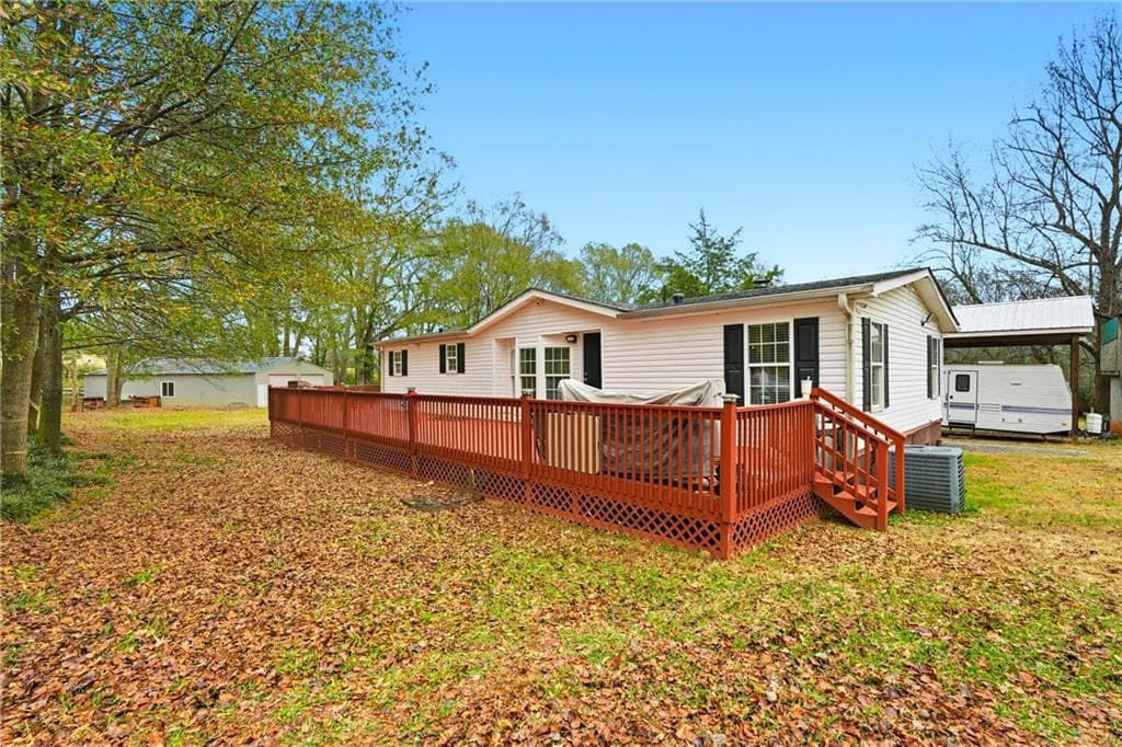 3 bedroom, 2 bathroom mobile home for sale at 1295 Double Bridge Road, Winder, GA 30680 — photo 6