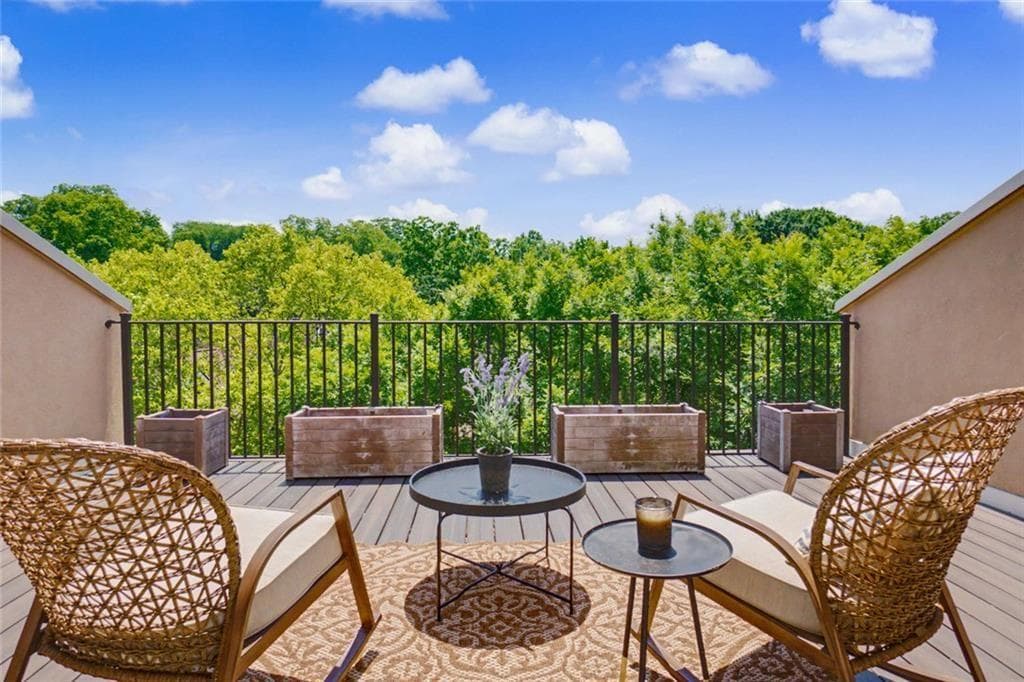 3 bedroom, 5 bathroom, 2,662 sq ft townhouse sold at 873 Inman Village Parkway, Atlanta, GA 30307