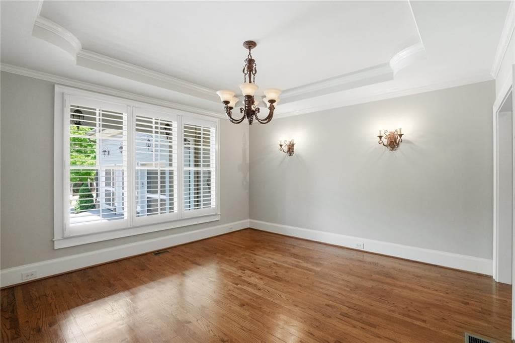5 bedroom, 5 bathroom, 6,264 sq ft single family residence for sale at 25 River Sound Circle, Dawsonville, GA 30534 — photo 5