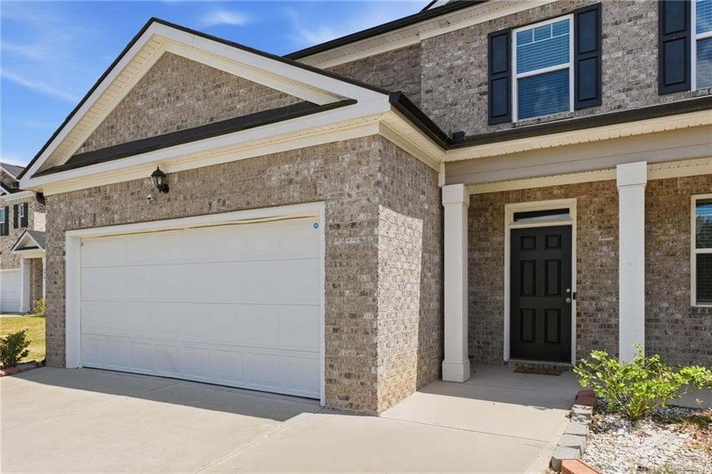 5 bedroom, 4 bathroom, 2,752 sq ft single family residence under contract at 2407 Pelham Pass, Dacula, GA 30019 — photo 4
