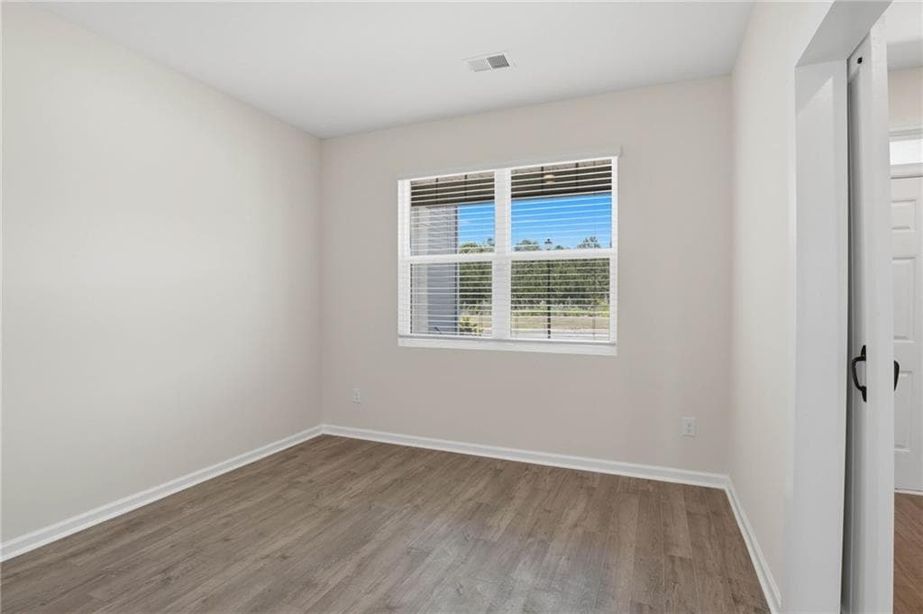 5 bedroom, 4 bathroom, 2,752 sq ft single family residence under contract at 2407 Pelham Pass, Dacula, GA 30019 — photo 7