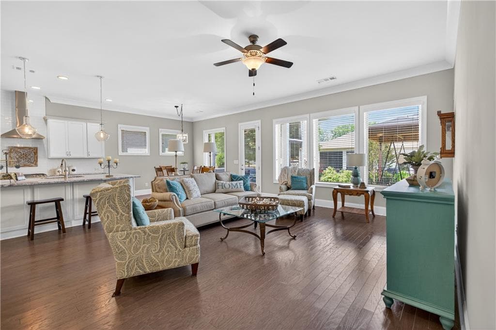 3 bedroom, 2 bathroom, 1,914 sq ft single family residence under contract at 301 Hazel Drive, Woodstock, GA 30189 — photo 9