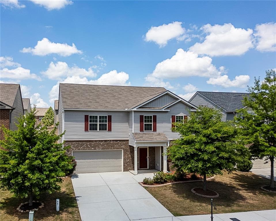 5 bedroom, 3 bathroom, 3,211 sq ft single family residence sold at 3922 Makeover Court, Atlanta, GA 30349